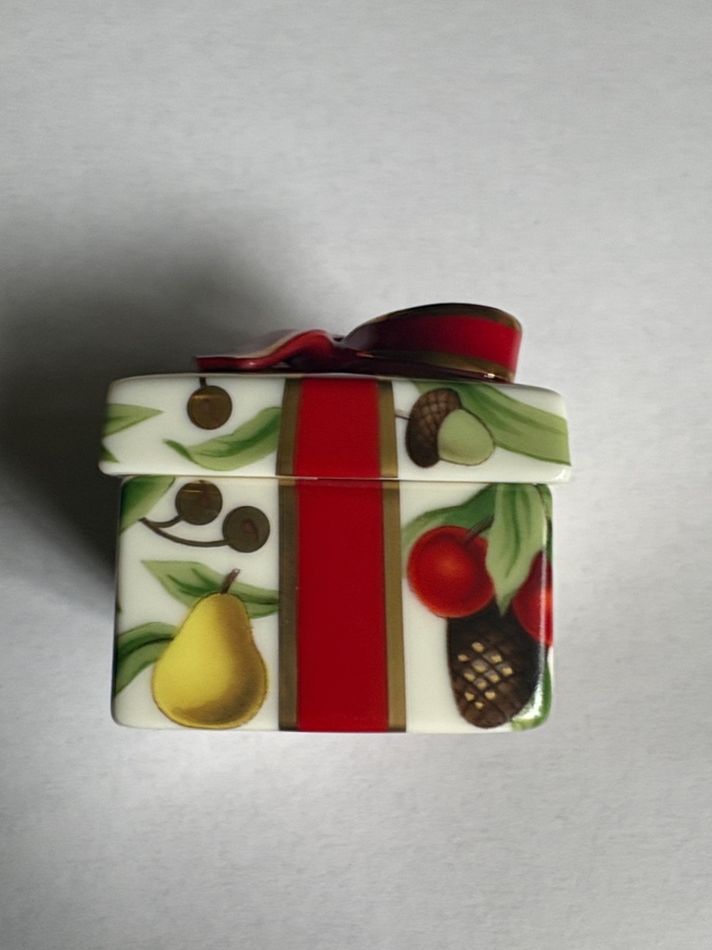 Tiffany & Co. Decorative Porcelain Holiday Box with Red Bow - Picture 5 of 8